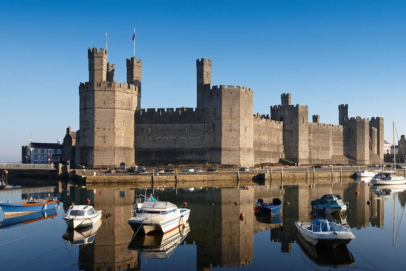 Caernarfon Castle North Wales Caernarfon Caernarfon Castle North Wales Caernarfon